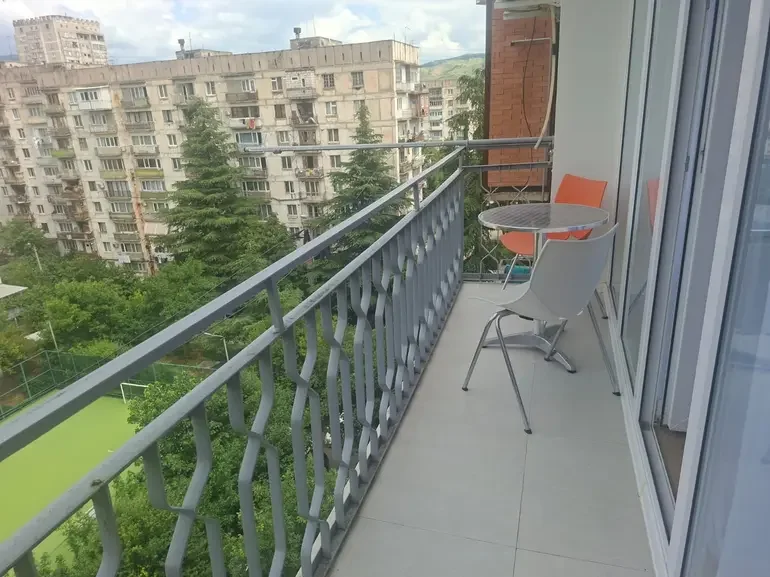 იყიდება 4 ოთახიანი ბინა გლდანში - ფოტო 5