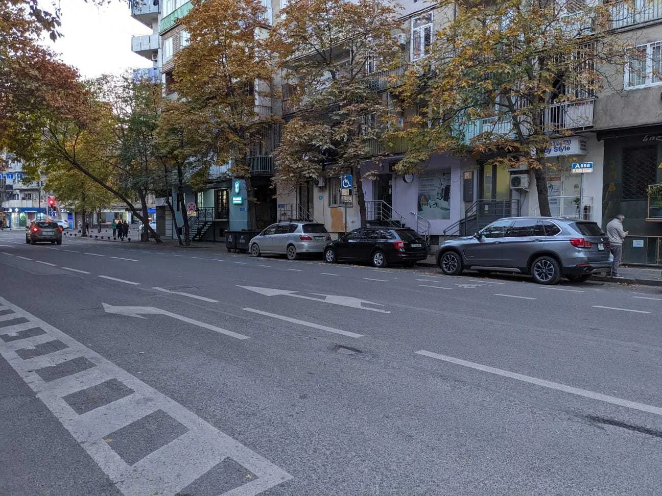 იყიდება კომერციული ფართი საბურთალოზე - ფოტო 3