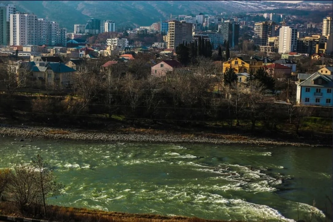 იყიდება 20 ოთახიანი სასტუმრო ისანში - ფოტო 4