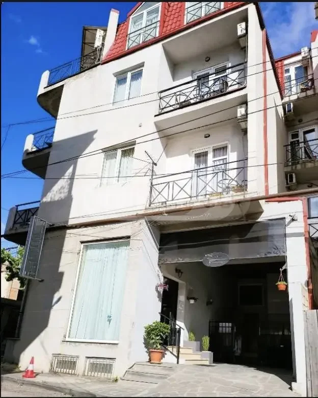 ქირავდება 10 ოთახიანი სასტუმრო ავლაბარში - ფოტო 8