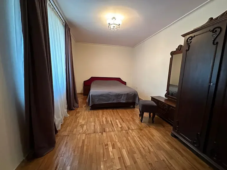 იყიდება 4 ოთახიანი ბინა კონიაკის დასახლებაში - ფოტო 4