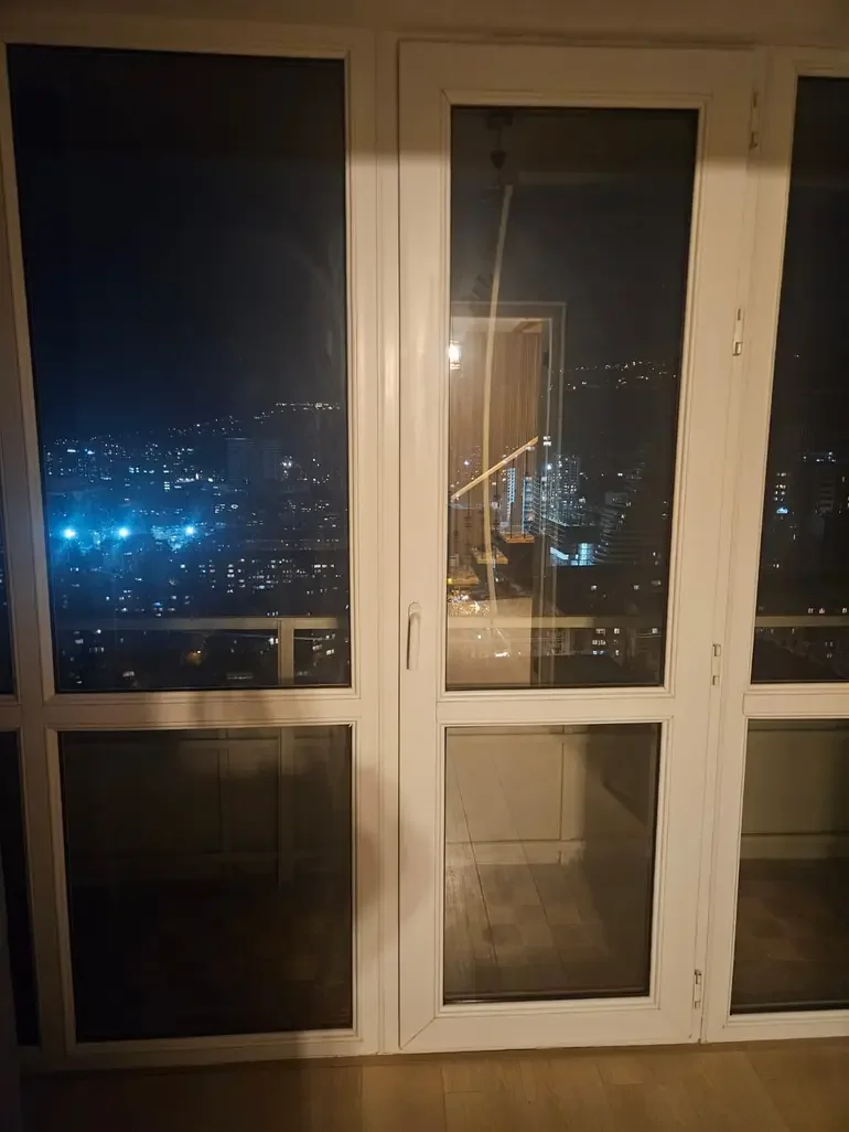 ქირავდება 2 ოთახიანი ბინა ნუცუბიძის ფერდობში - ფოტო 5