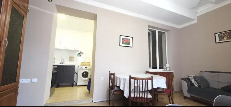 იყიდება 3 ოთახიანი ბინა საბურთალოზე - ფოტო 4
