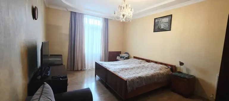 იყიდება 3 ოთახიანი ბინა საბურთალოზე - ფოტო 7