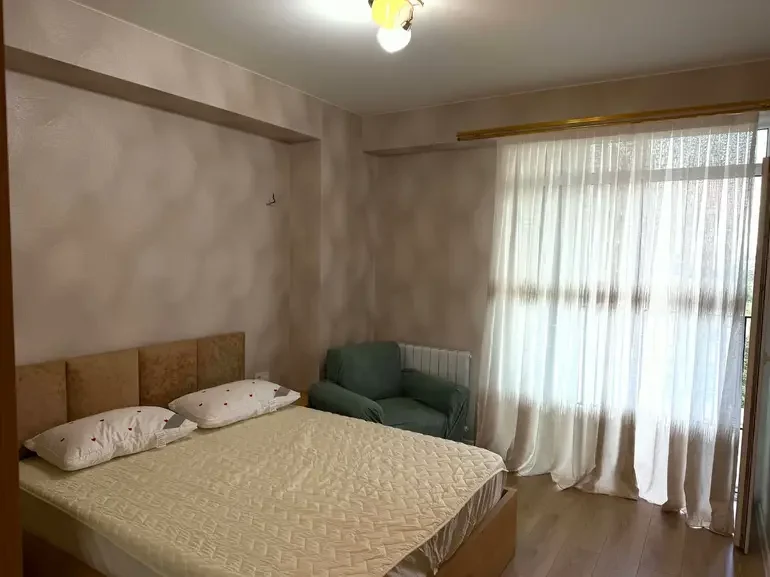 ქირავდება 2 ოთახიანი ბინა ისანში - ფოტო 4