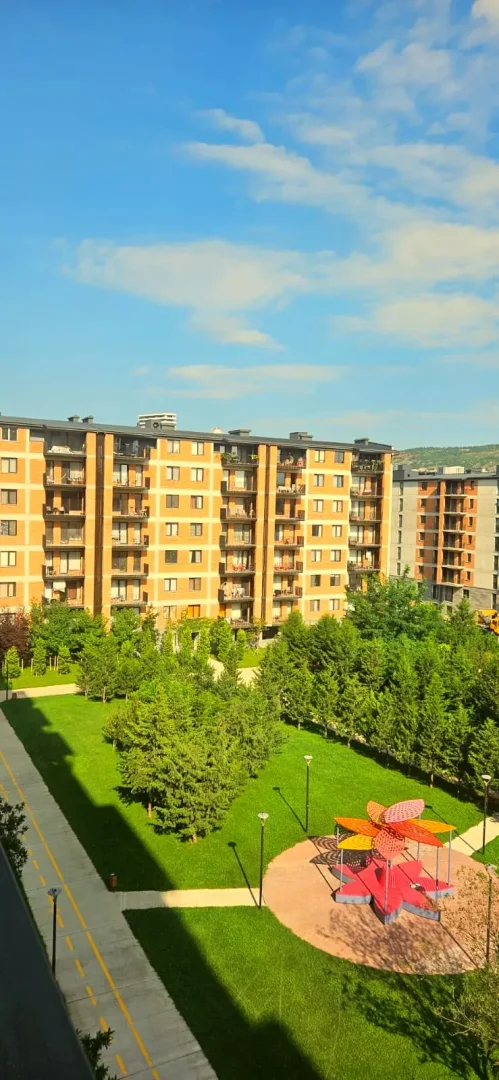 ქირავდება 2 ოთახიანი ბინა საბურთალოზე - ფოტო 5