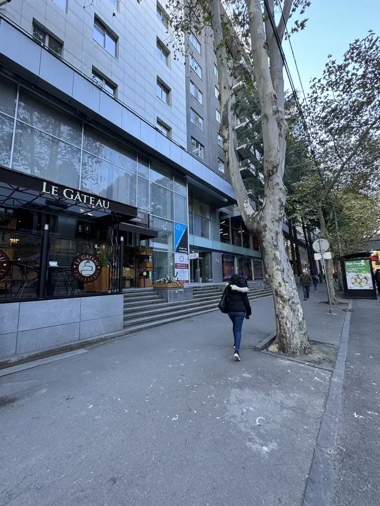 ქირავდება 4 ოთახიანი ბინა კიკეთში - ფოტო 1