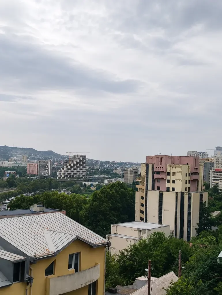 ქირავდება 1 ოთახიანი ბინა საბურთალოზე - ფოტო 8
