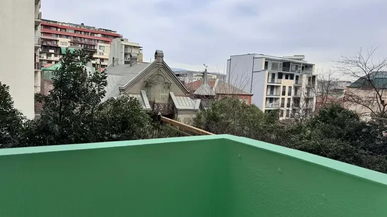 ქირავდება 1 ოთახიანი ბინა საბურთალოზე - ფოტო 5