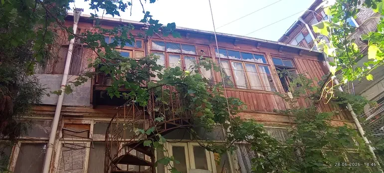იყიდება 2 ოთახიანი ბინა სოლოლაკში - ფოტო 5