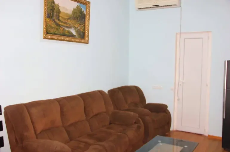 ქირავდება 2 ოთახიანი ბინა დიდუბეში - ფოტო 2