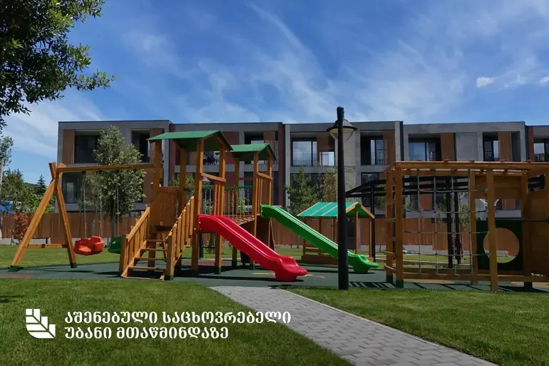 იყიდება 3 ოთახიანი ბინა მთაწმინდაზე - ფოტო 5