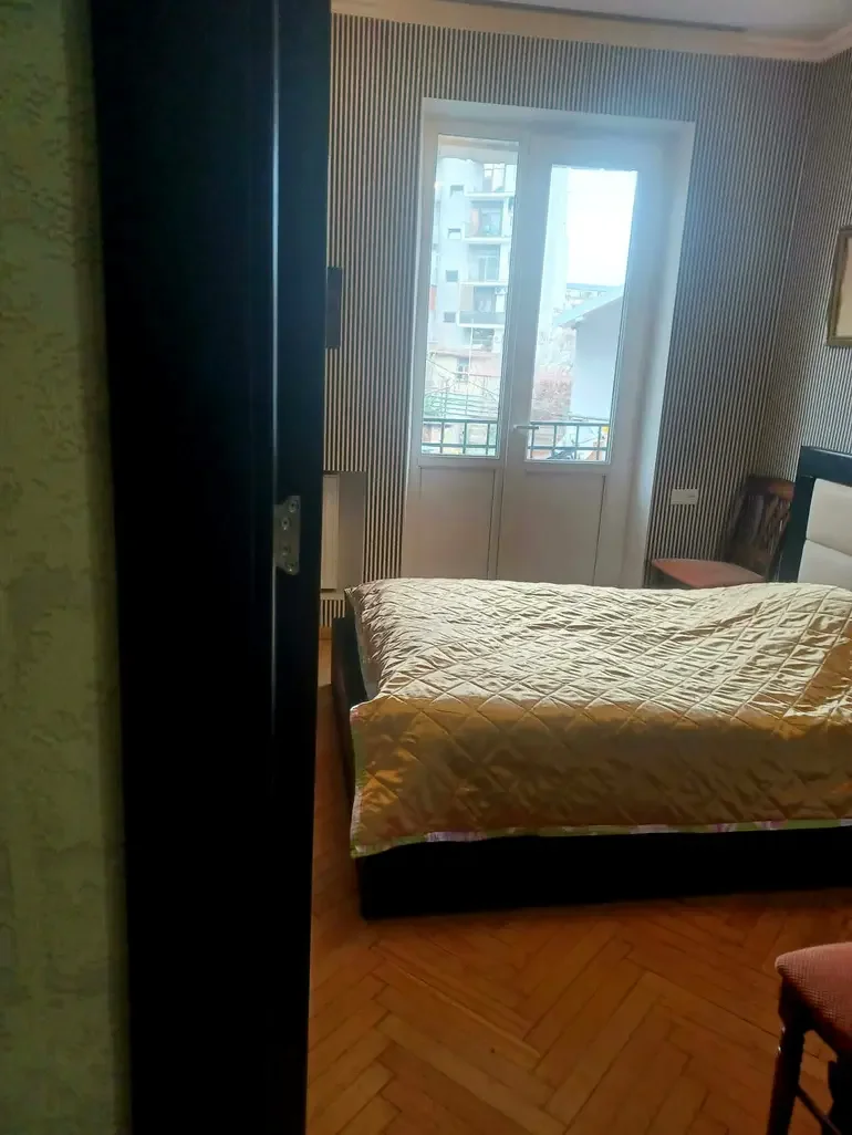 იყიდება 3 ოთახიანი ბინა კრწანისში - ფოტო 6