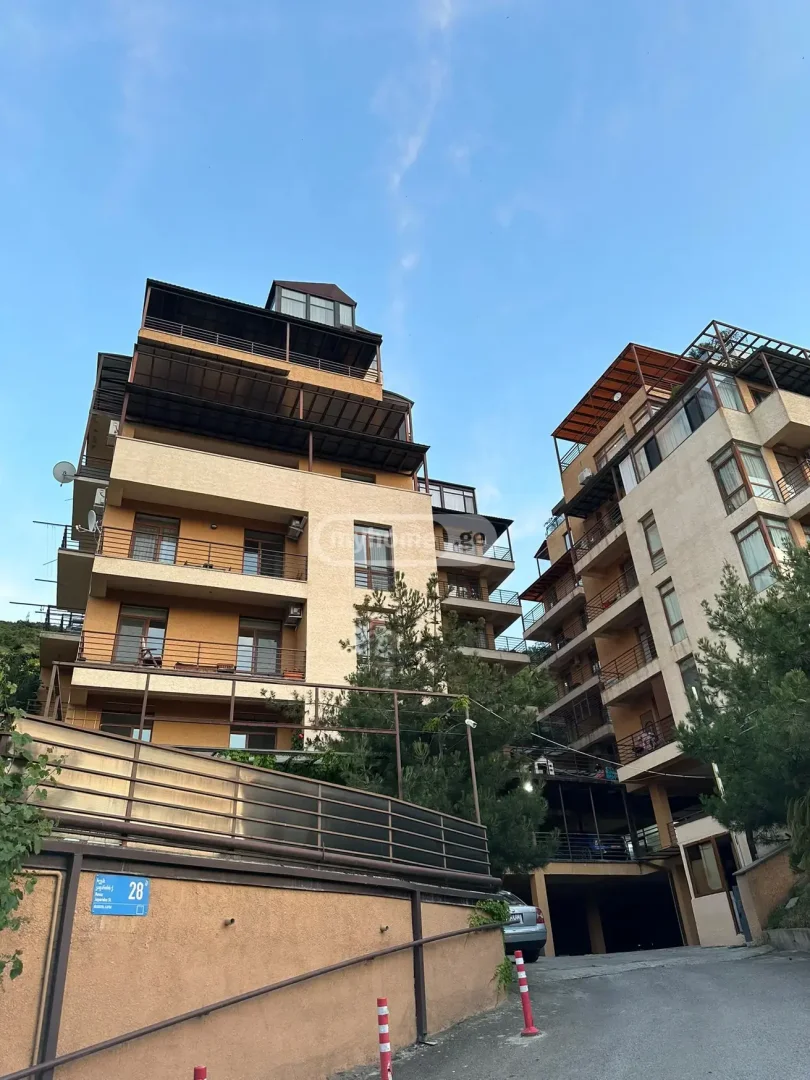 ქირავდება 5 ოთახიანი ბინა ვერაზე - ფოტო 1